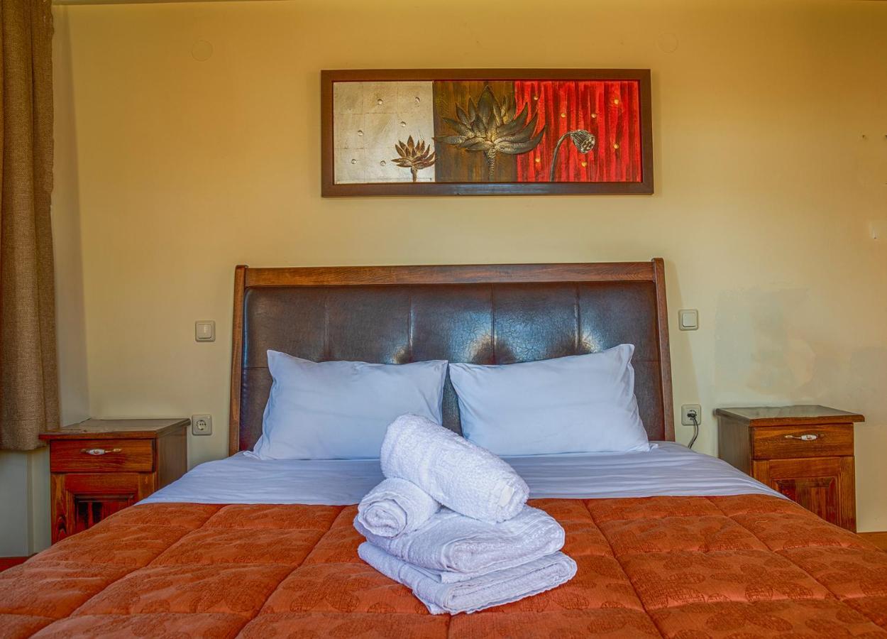 Aggelon Katafygio Hotel Asprangeloi Buitenkant foto